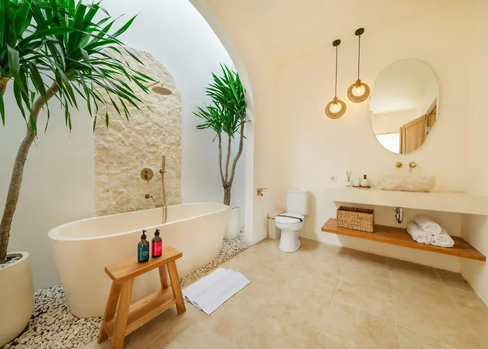 Sira Rosa 2br With Rooftop Oasis Villa Uluwatu (Bali)